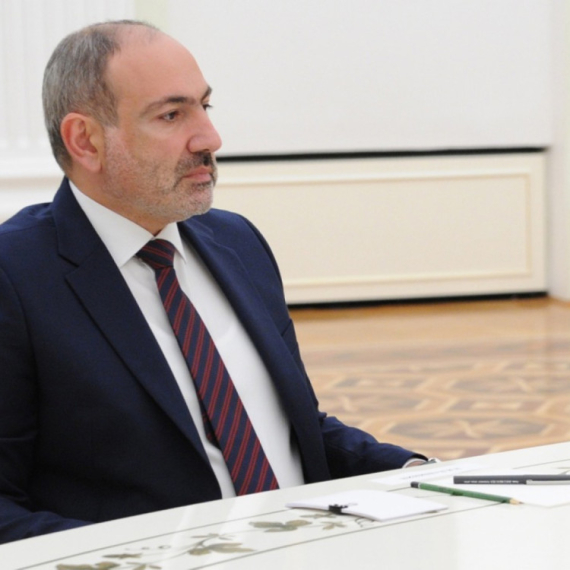 Pašinjan: Vlada će osigurati da raseljeni iz Nagorno Karabaha ostanu u Jermeniji