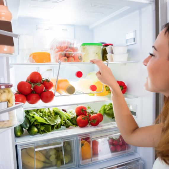 Stavite papirni ubrus u frižider na fioke sa voćem i odmah ćete rešiti ovaj problem