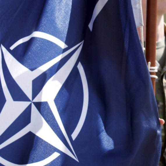 Zaharova zagrmela: NATO snabdeva Prištinu oružjem