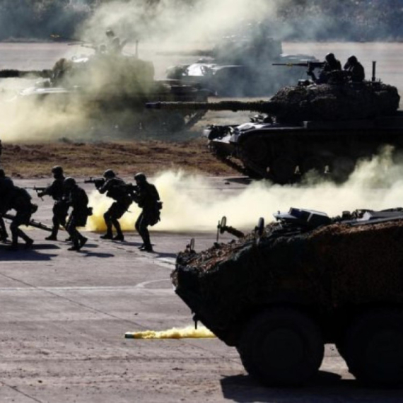 Kina spremna da kazni "separatiste": Šalju trupe, mornaricu i vazdušne snage