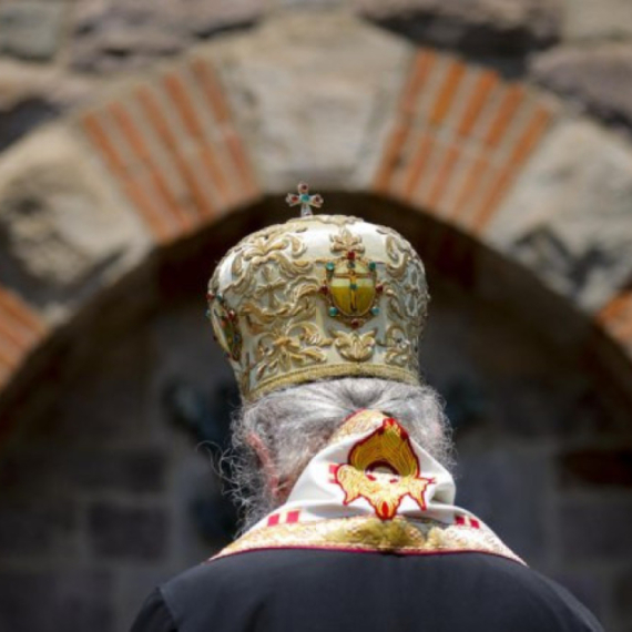 Važna vest za vernike: Deo Časnog Krsta Gospodnjeg uskoro u Beogradu