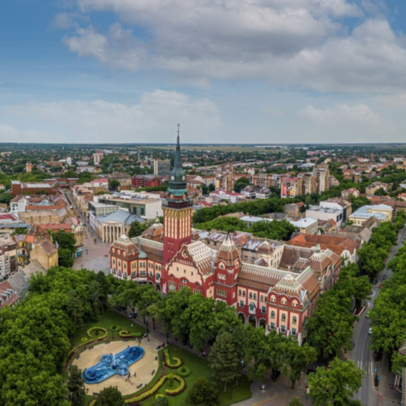 Ovaj grad u Srbiji prepoznatljiv je po secesiji, ali to nije jedini razlog zašto se u njega zaljubljuje FOTO