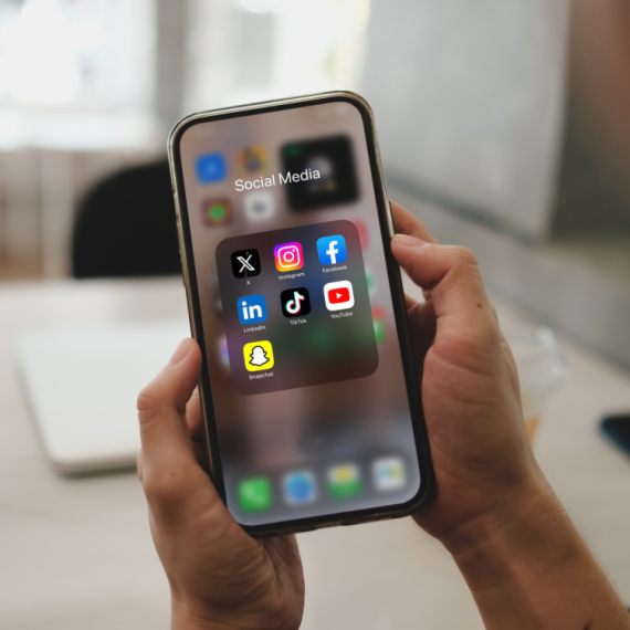 Žena tužila društvene mreže zbog uticaja na mentalno zdravlje: "Učinile su me zavisnom"