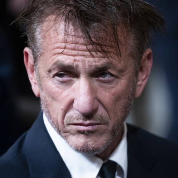 Slavni glumac se onesvestio na setu: "Ostao je nepomično da leži" FOTO/VIDEO