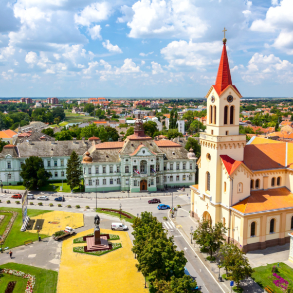 "Slavica" je nekada pokrivala celu Jugoslaviju: Jorgani, 330 radnika i 70.000 komada odeće širom sveta