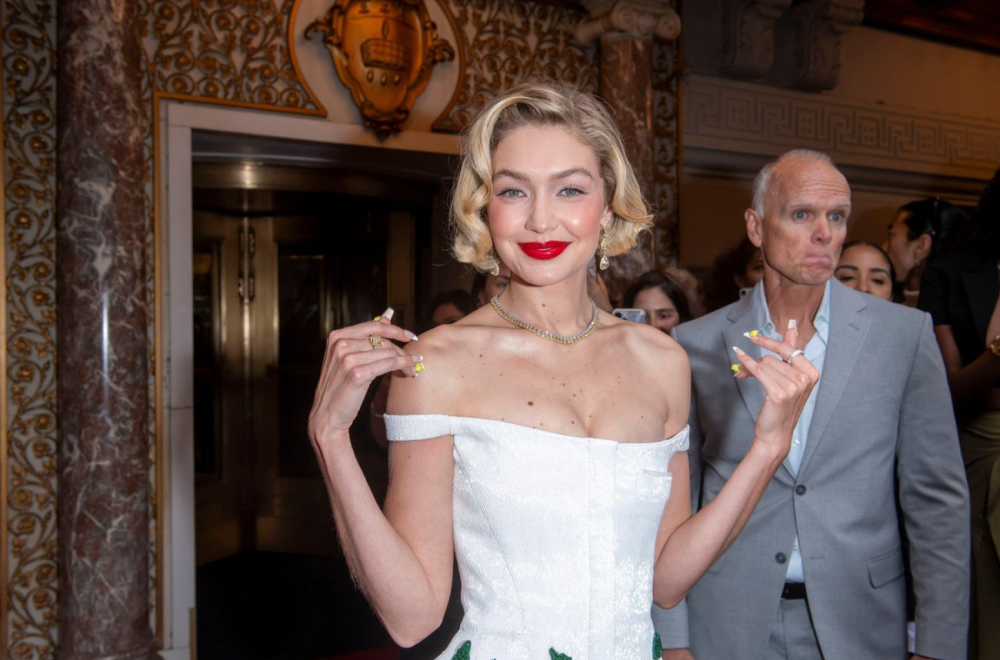 Slavna manekenka grca u suzama: Svet je bio grub prema meni FOTO/VIDEO