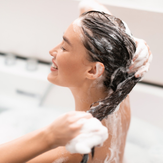 Pravila koja morate znati kada birate šampon: Manje je više