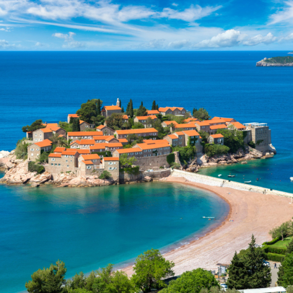 Povratak simbola luksuza: Sveti Stefan se otvara nakon pet godina, turisti oduševljeni