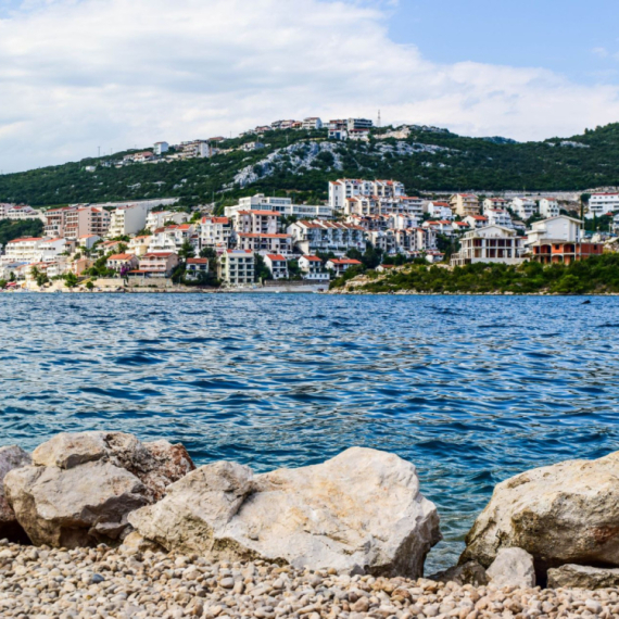 Svi pričaju o jeftinoj destinaciji u blizini Srbije: Pica šest evra, noćenje od 35
