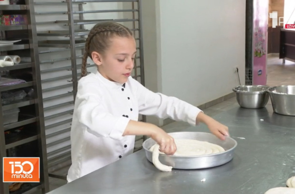 Lena je najmlađa pekarka u Srbiji: Ima 9 godina i već pravi najbolji burek u zemlji VIDEO