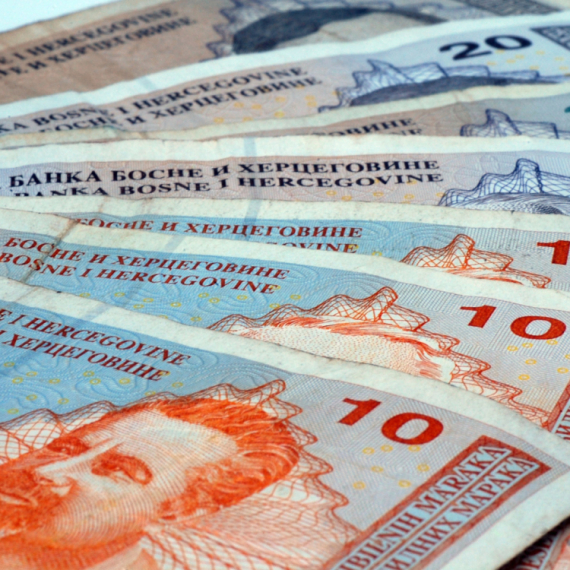 Prosečna plata u Federaciji BiH 1.757 KM: Evo gde su zarade najviše, a gde najniže