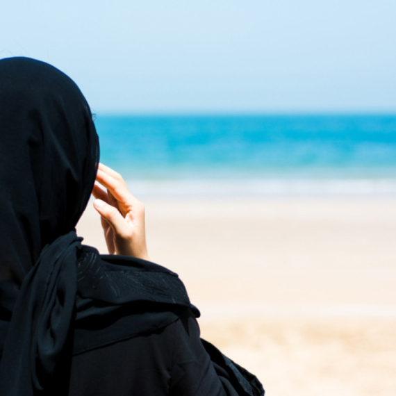 U Crnoj Gori se otvara prva "hidžab plaža" VIDEO