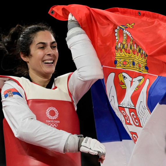 Porodila se Milica Mandić: Lepe vesti objavio njen suprug