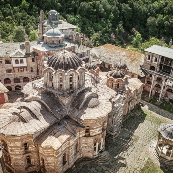 Srpski monasi na Svetoj gori skoro 10 godina nisu videli ovako nešto FOTO