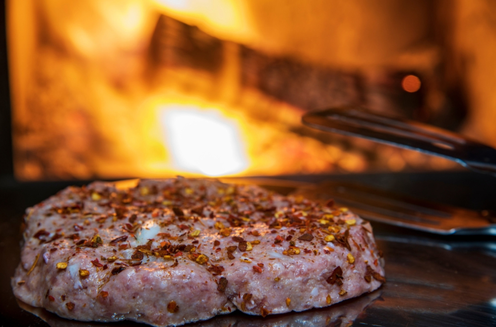 Tajni sastojak za najsočnije pljeskavice: Umesto luka dodajte ovo