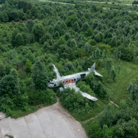 Najskuplji jugoslovenski projekat: Vojna baza i podzemni aerodrom koji skrivaju brojne tajne  FOTO/VIDEO