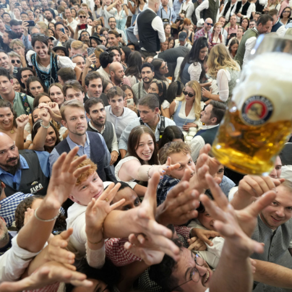 Otkrivena loša strana Oktoberfesta, ljudi užasnuti: "Odvratno" VIDEO