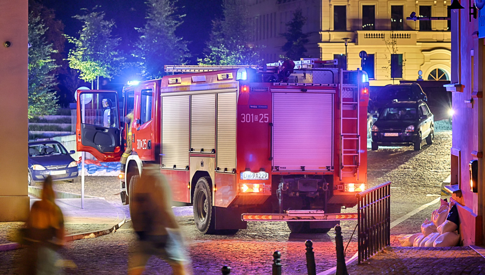 Požar u Novom Sadu: Vatrogasci na licu mesta FOTO