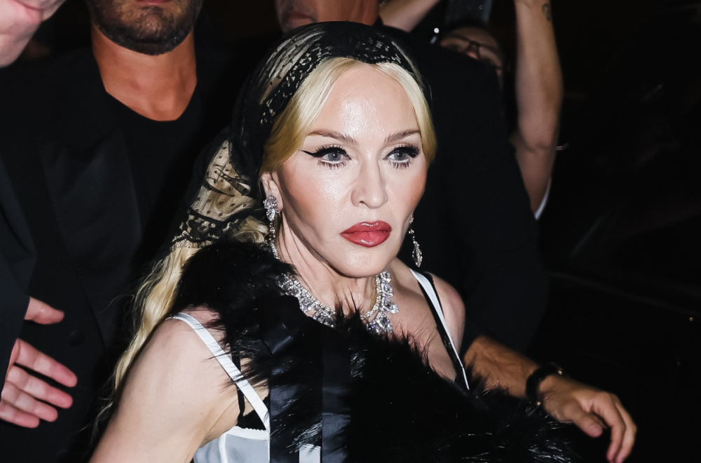 Madona zaprepastila izgledom: Jedva hoda pored 38 godina mlađeg dečka VIDEO