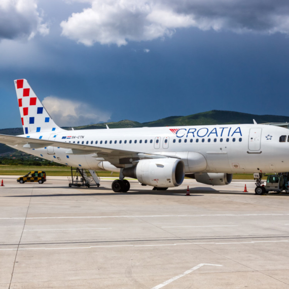 Hrvatski avion završio na tehničkom pregledu nakon što ga je oštetio pas