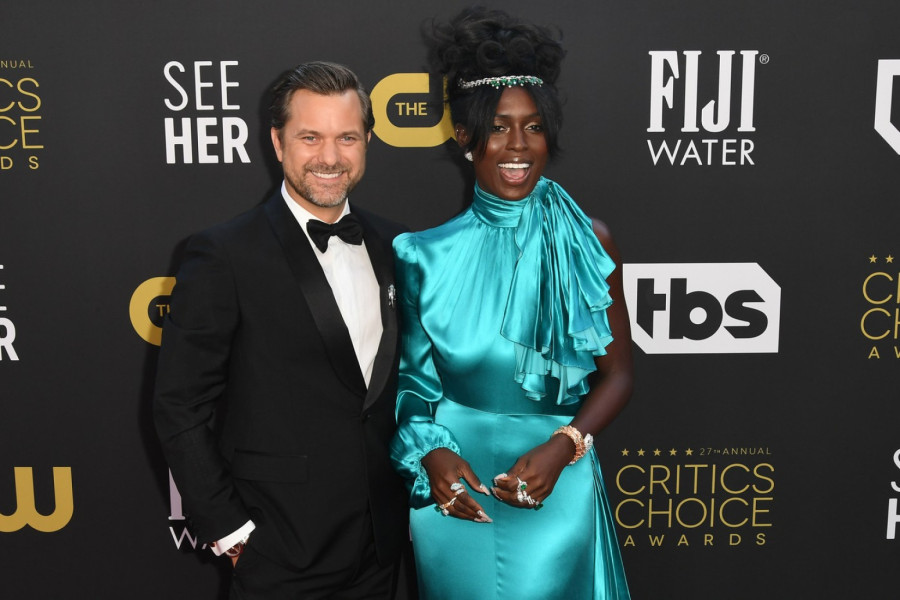 Ljubavni brodolom, pa 17 godina stariji zavodnik: Lepa glumica ima novu romansu? FOTO