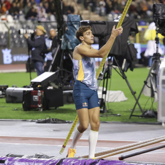 Ispisao istoriju u sportu, pa verio skandinavsku lepoticu: Olimpijski šampion ima razloga za slavlje FOTO