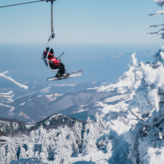 Objavljene cene ski-pasa u Srbiji: Evo do kada traju popusti FOTO