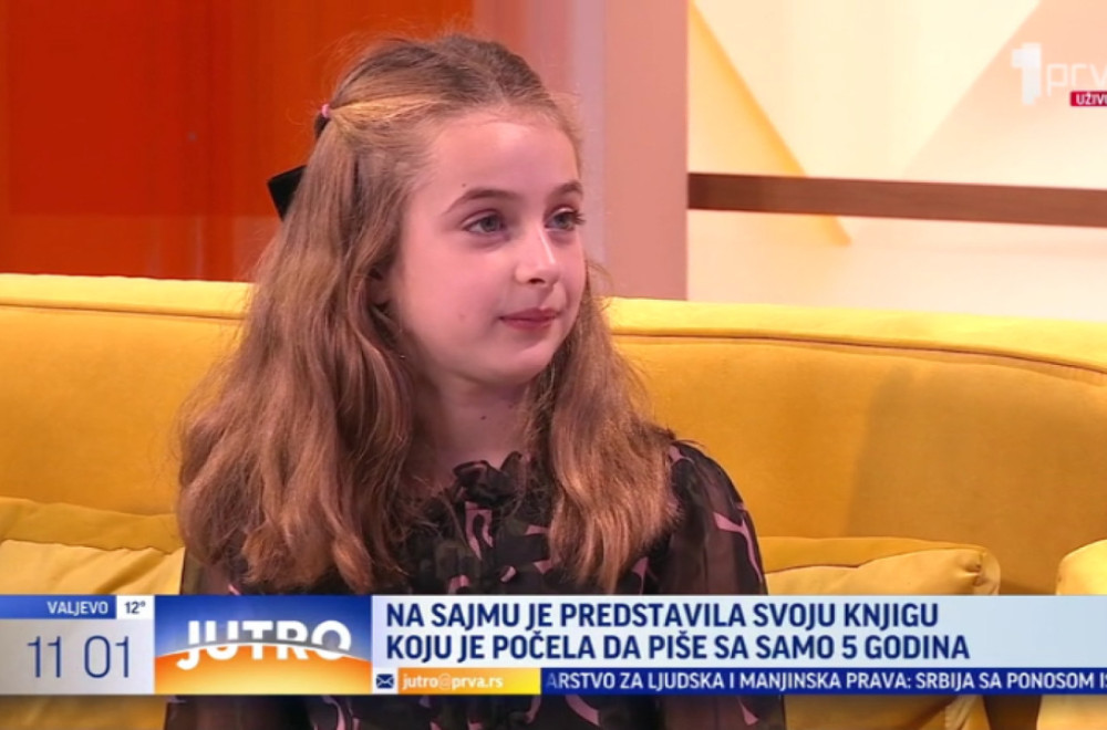 Ima sedam godina i već je napisala knjigu: Iva Berisavac je čudo od deteta VIDEO