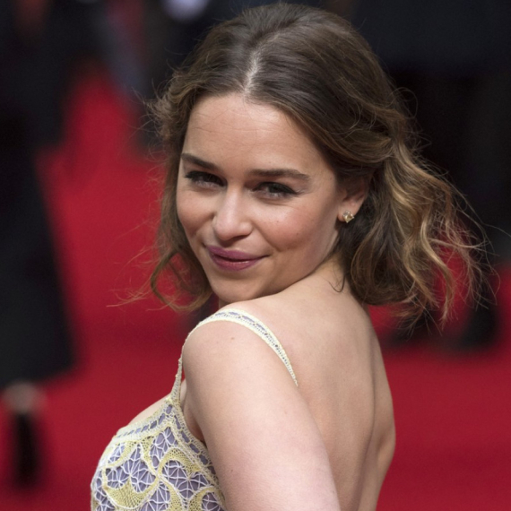 Emilija Klark se povredila dok je snimala eksplicitnu scenu: Sve priznala doktoru