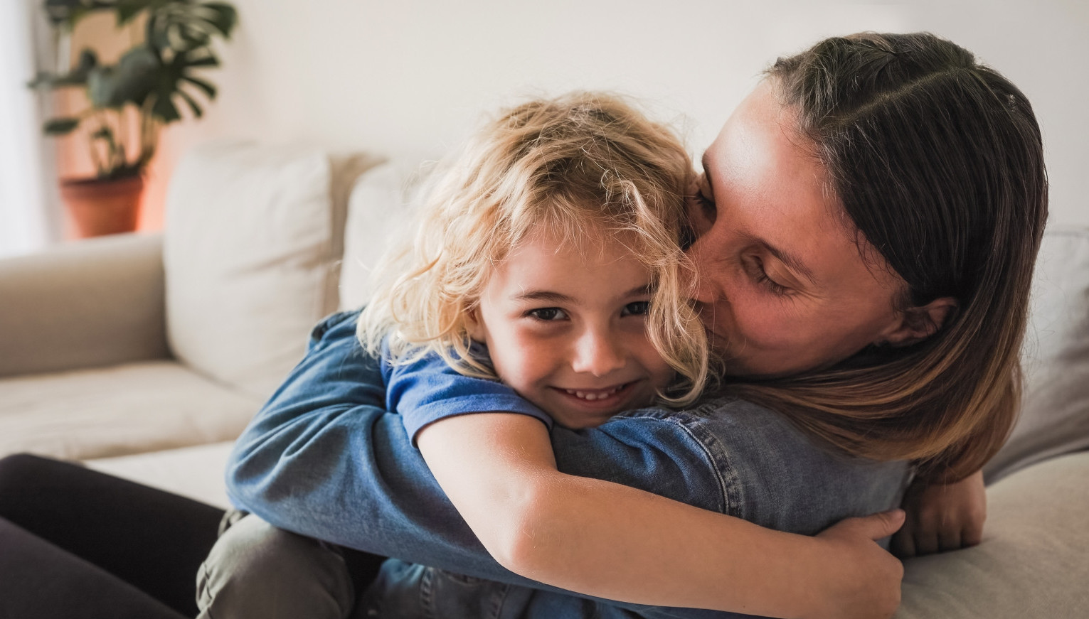 Zašto se deca najgore ponašaju kad su s mamom? Ne brinite, razlog je predivan