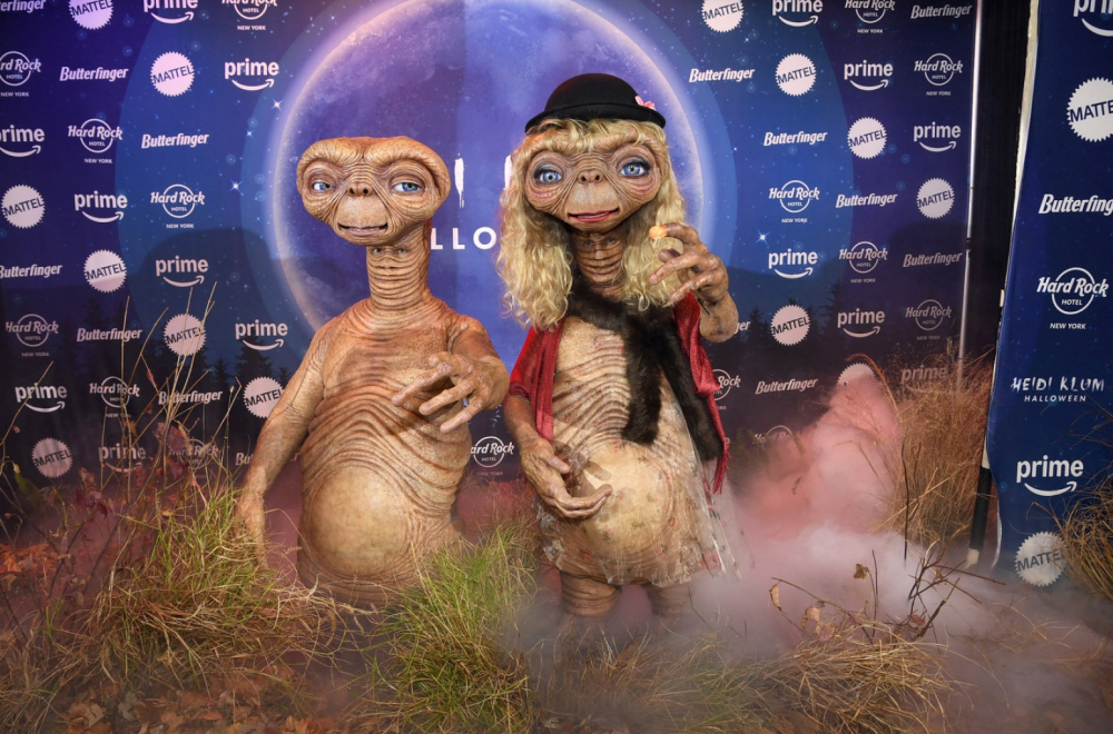 Kraljica Noći veštica šokira: Stigle prve fotke najružnijeg kostima FOTO