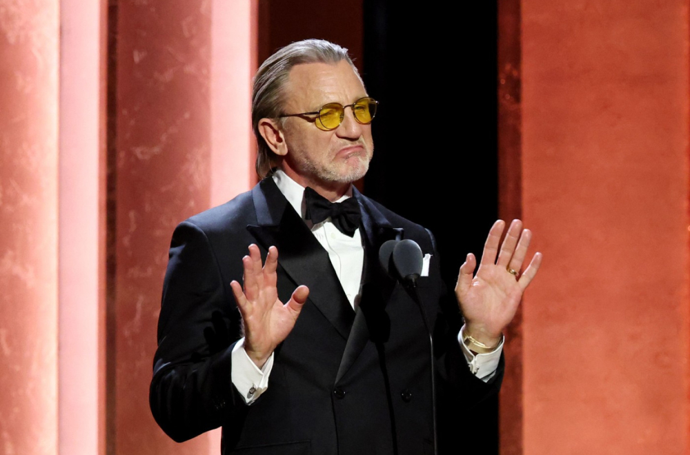 Lista slavnih zvezda koje su osigurale delove tela, neki su bizarni