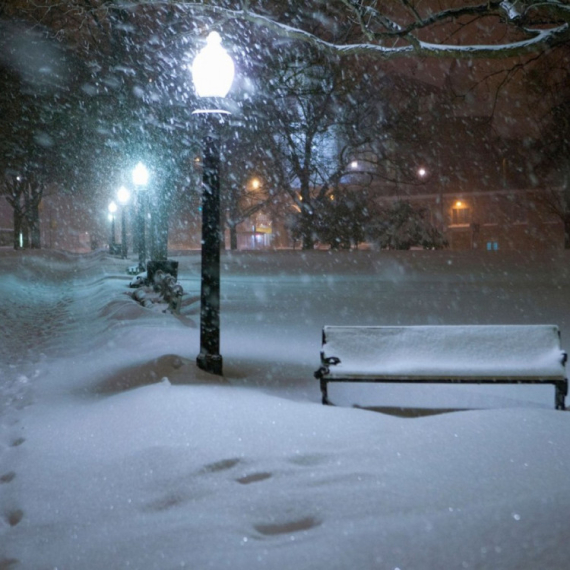 Srbija okovana: Palo preko 20 cm snega FOTO/VIDEO