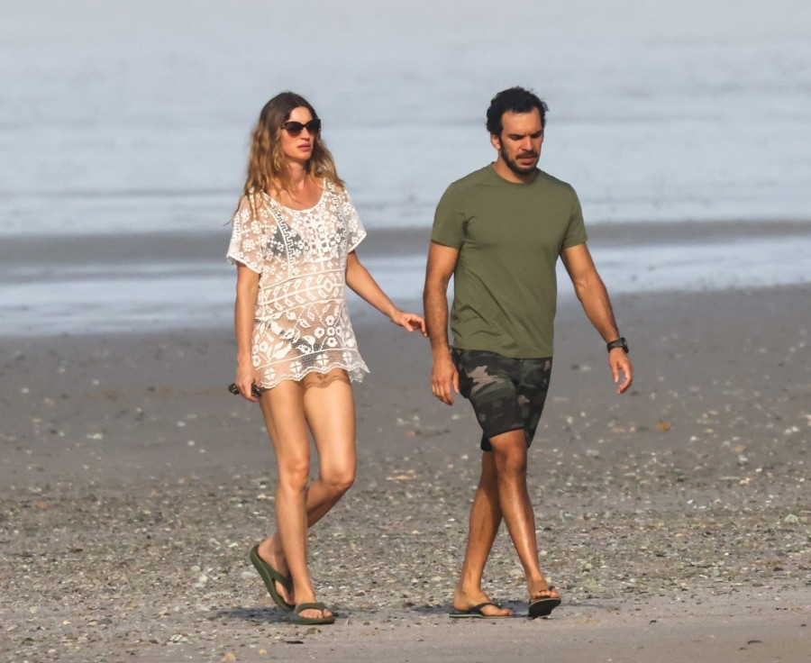 Ponovo stala pred oltar, ali u tajnosti: Udala se jedna od najlepših žena sveta