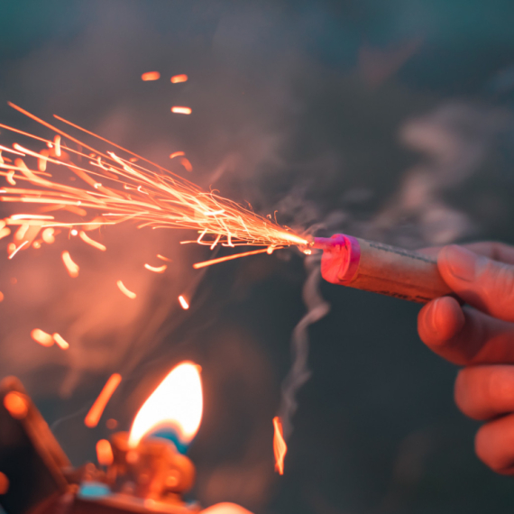 Zabranjeno zakonom: Evo gde ne smete da koristite pirotehnička sredstva VIDEO