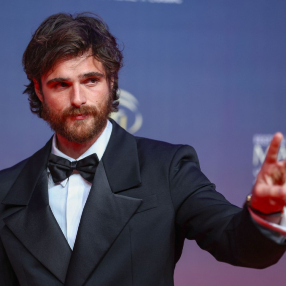 Poznati glumac se sukobio sa paparacima: "Otežavate mi život"