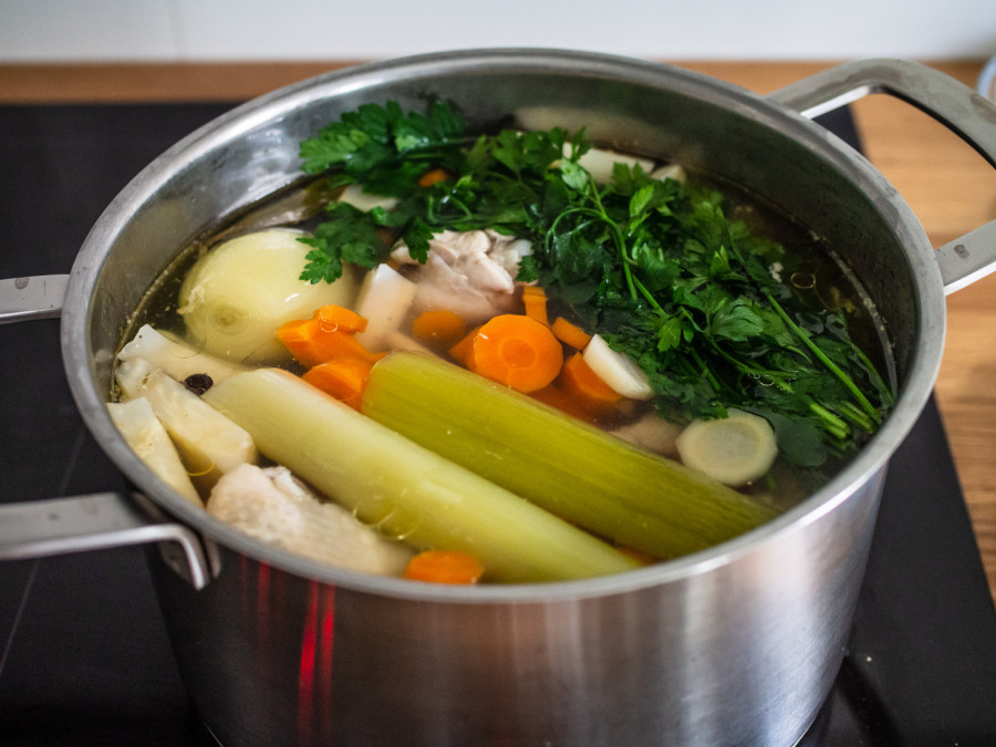 Koliko dugo se kuva domaća supa: Evo kako da bude kao kod bake