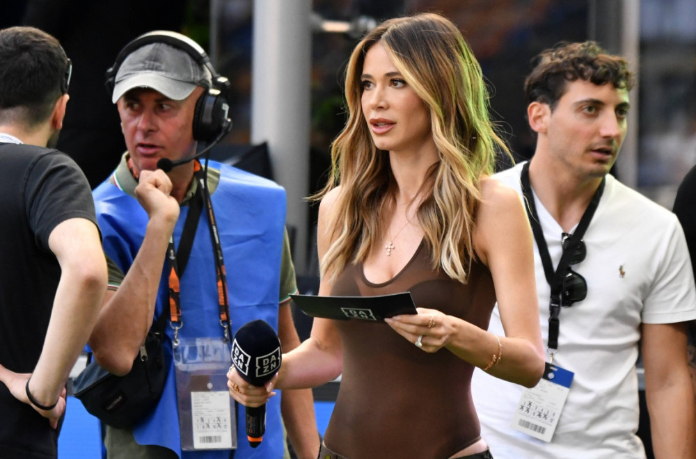 Najlepša novinarka na udaru kritika zbog gole haljine na dečijem rođendanu FOTO