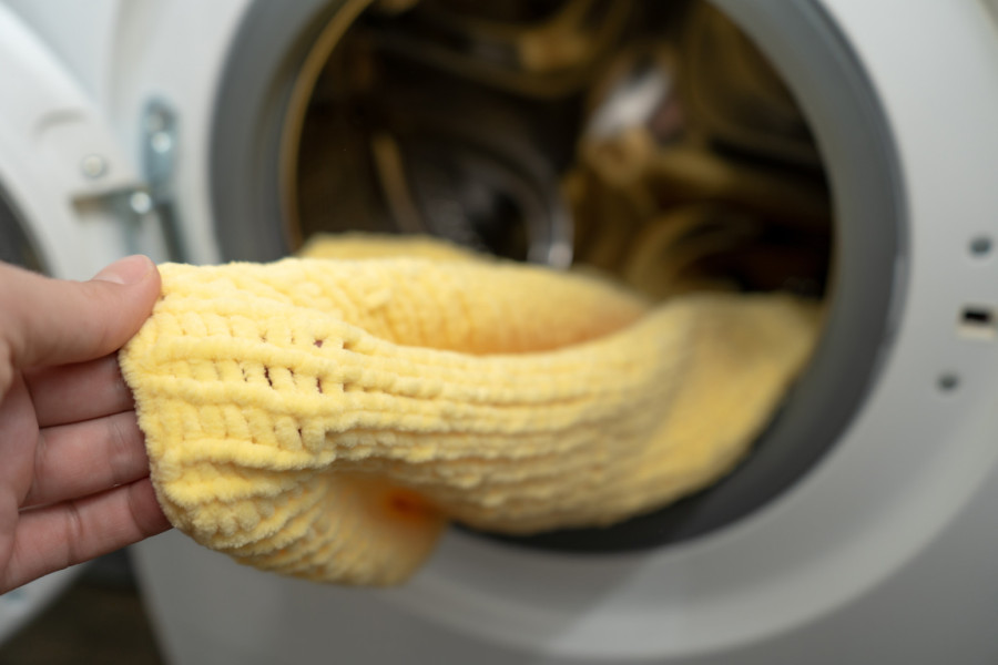 U ovome svi grešimo: Evo kako se pravilno peru džemperi