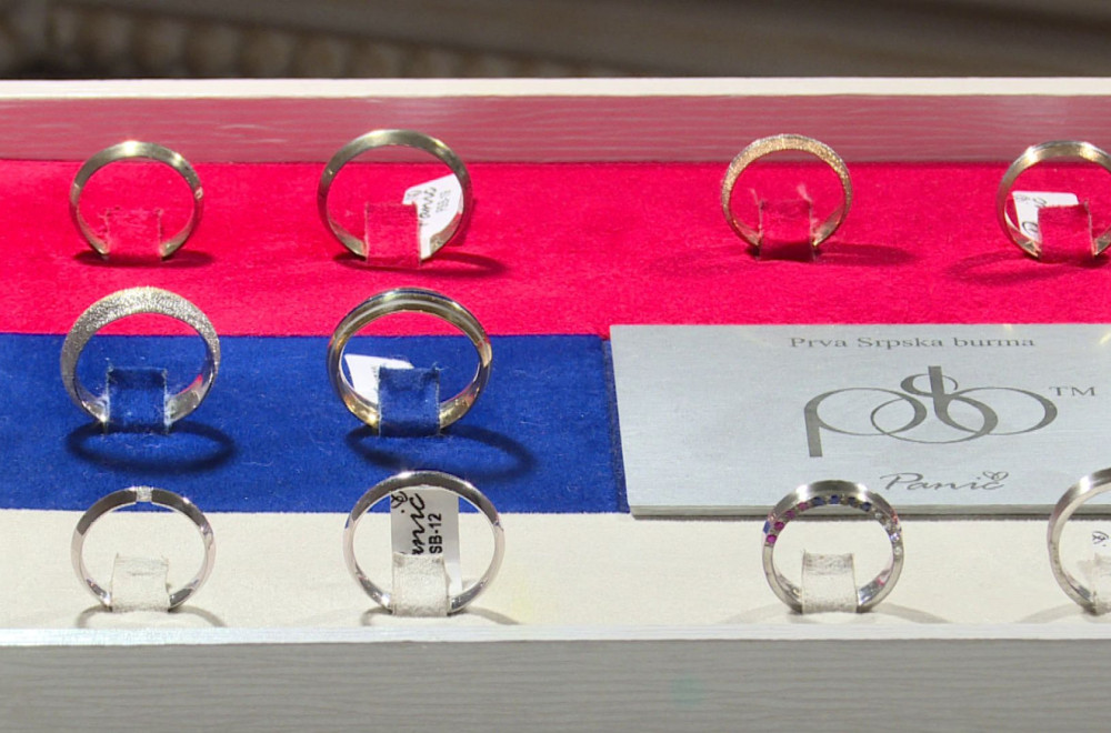 Ovo je prva srpska burma, kad se dva prstena spoje dobija se šajkača FOTO