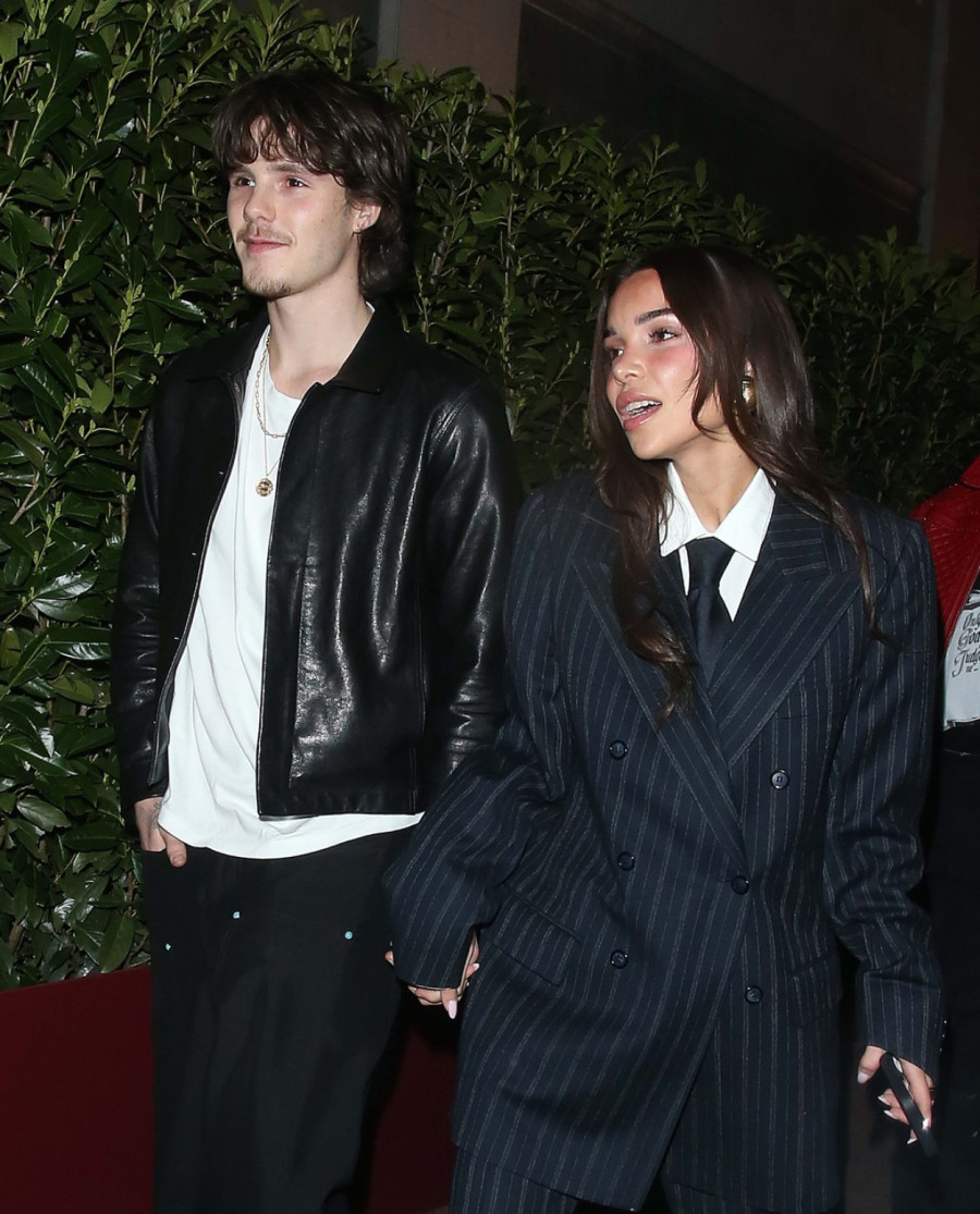 Još jednom Bekamu cvetaju ruže: 10 godina starija lepotica se ne odvaja od njega FOTO