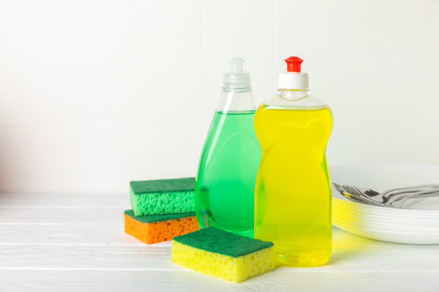 Koliko često treba menjati sunđer za sudove? Nakon ovoga ćete otrčati do kuhinje