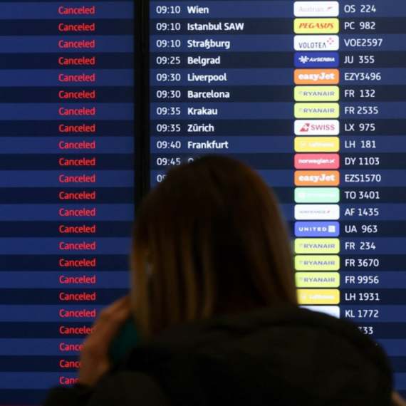 Bezbednosna uzbuna na aerodromu: Svi letovi obustavljeni