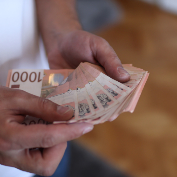 Pored penzija, najstarije građane očekuje i jednokratna pomoć: Evo koliko će iznositi