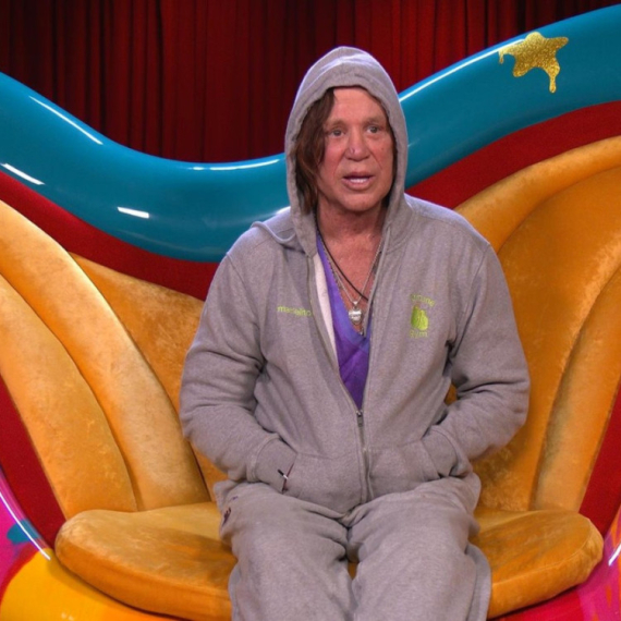 Glumac poludeo što fanovi skupljaju novac za njega: "Kontaktiraću advokata!"