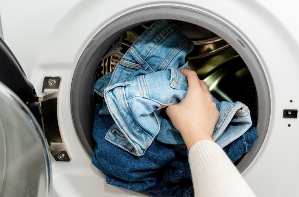 Oprali ste veš, ali omekšivač se ne oseća: Evo gde grešite