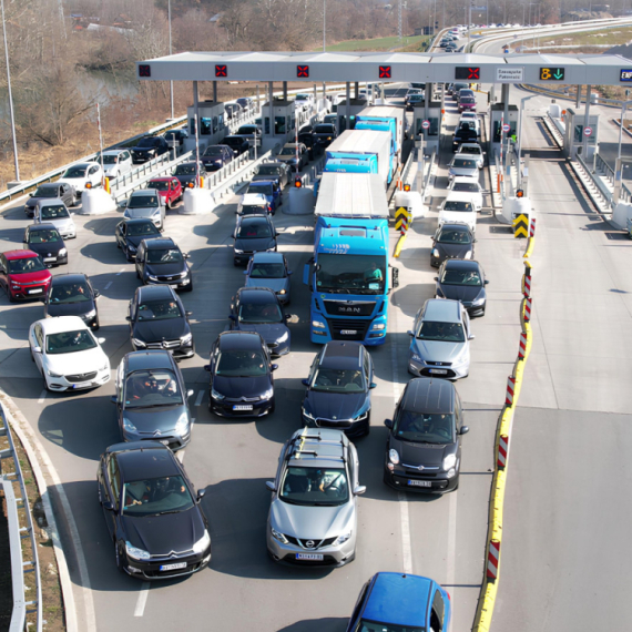 Ko je krenuo predveče, spasio se: Ovako trenutno izgleda auto-put ka Zlatiboru FOTO