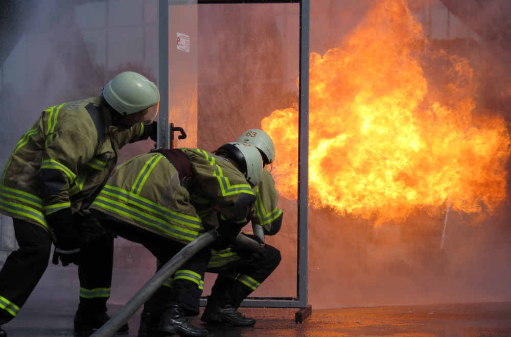 Požar u vili Bajloni: Vatrogasci na terenu u centru Beograda