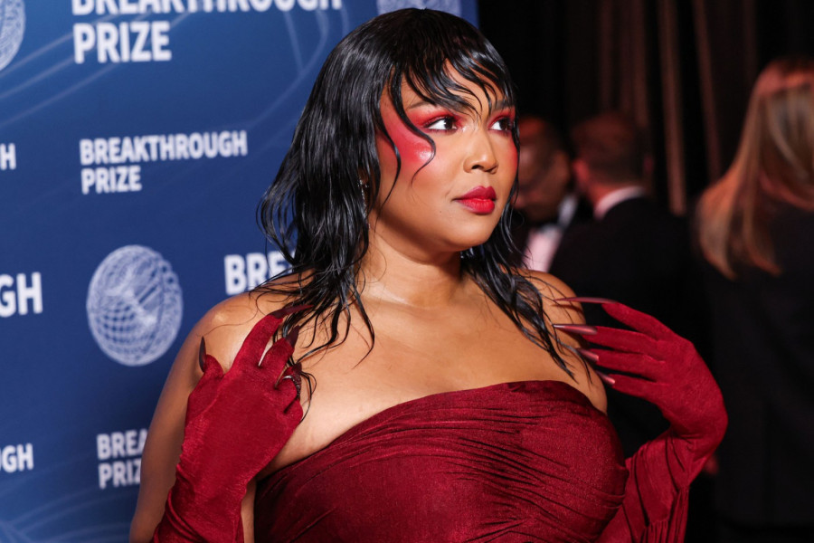 Žene sa oblinama se brišu iz društva, zbog toga sam bila hiperseksualna i vulgarna