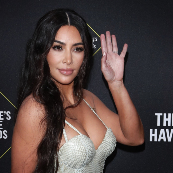 Trenira Kim Kardašijan, a ovo je njenih 5 saveta za transformaciju tela u 5 minuta